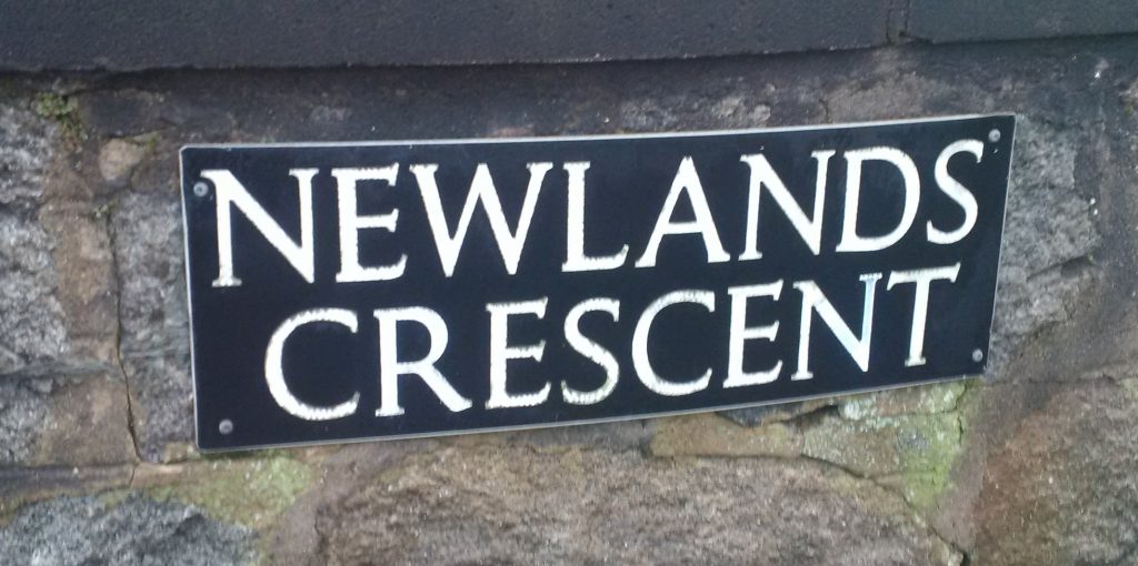 Photo of Newlands Crescent street name sign
