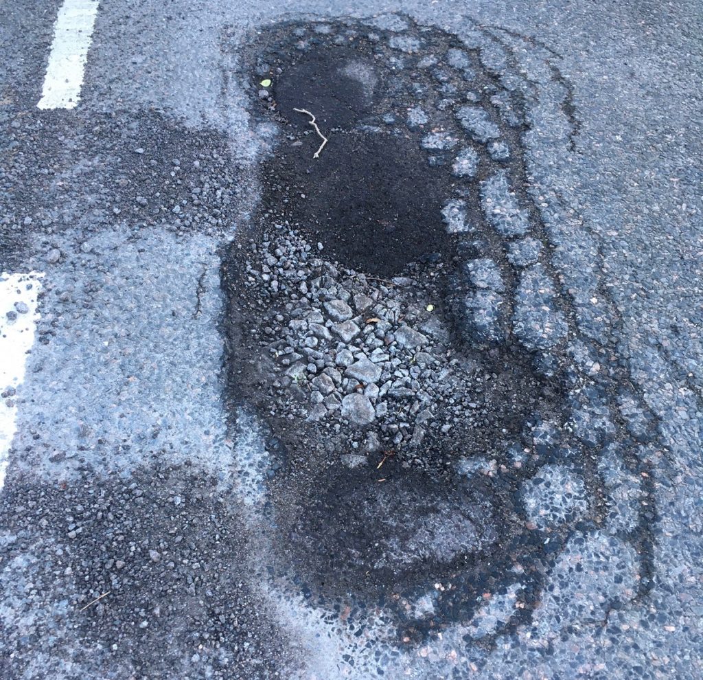 Photo of pothole in Duthie Terrace